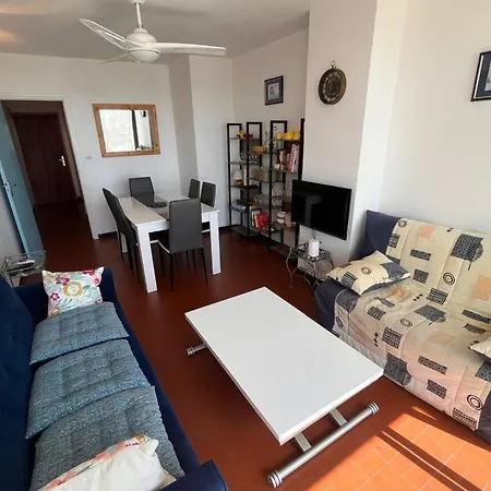 Comfortable Of 60 M In Apartmán